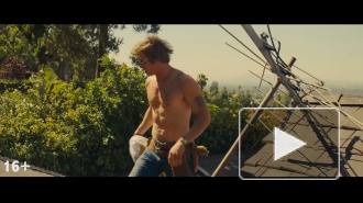 Сцена с голым торсом в "Однажды в…Голливуде" была импровизацией Брэда Питта