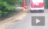 Опасное видео из Орла: дотла выгорел автомобиль "Почты России"