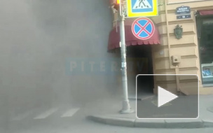 Пожар на Петроградке перекрыл движение транспорта в центре Петербурга