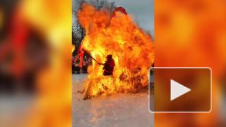 В Кингисеппе на Масленице взорвалось чучело и попало на видео