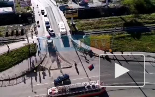 Ремонт дороги в Кудрово собрал пробку и разбудил жителей соседних домов 