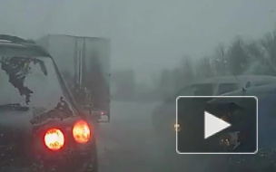 "Боулинг" из 7 машин на трассе под Кемерово попал на видео