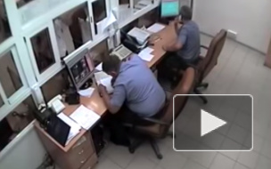 В Балаково провели проверку видео нецензурной брани в МВД: один сотрудник уволился, второй понижен в должности