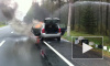 В Петербурге водитель на бетономешалке спас горящий джип
