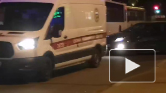 Видео: автоледи на "Ладе" врезалась в трамвай на Буденного