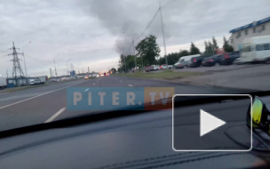 Видео: на Софийской утром горели бытовки