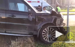 Два человека пострадали в утренней аварии на севере Петербурга