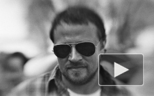 В прямом эфире Piter.TV лидер питерской рок-группы "Полюса" Илья Разин