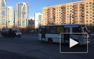 На улице Типанова столкнулись две маршрутки, образовалась пробка