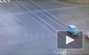 Видео: на трамвайных путях у "Академической" произошло ДТП