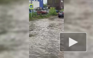 Бригады "Водоканала" откачивали воду с улиц Петербурга после ливня