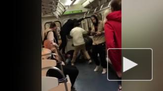 В вагоне петербургского метро во время драки распылили перцовый баллончик