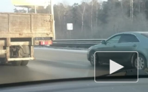 Появились фото, которые доказывают факт столкновения иномарки и БТР на МКАД