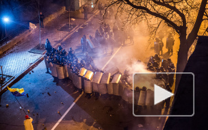 В Киеве стреляют в демонстрантов и избивают евреев
