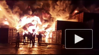 МЧС: площадь горения в ангаре на Московском шоссе достигла 700 кв.метров