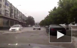 Новороссийск ушел под воду из-за тропического ливня