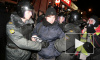 В Москве и Петербурге ОМОН действовал с демонстративной свирепостью, жестоко избивая задержанных