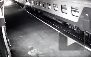 Видео: На Кубани поезд отрезал ногу опоздавшей женщине