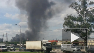 Площадь пожара на заводе ЗиЛ увеличилась до 2 тыс м², к тушению привлекли вертолеты