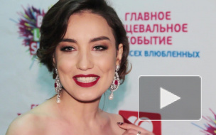 Виктория Дайнеко чуть не осталась голой на Big Love Show в Петербурге Виктория Дайнеко чуть не осталась голой на Big Love Show в Петербурге