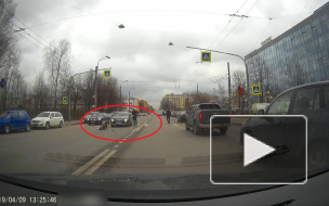 Появилось видео наезда на девушку на Малом проспекте В.О.