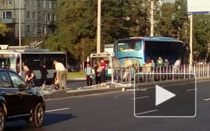 Водителю автобуса с людьми, выскочившего на встречку на Ленинском проспекте, стало плохо за рулем