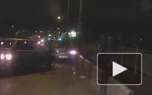 Видео из Ульяновска: автоледи на "Приоре" устроила массовое ДТП