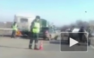 Жуткое видео из Рязани: легковушка протаранила автобус