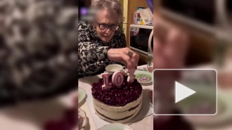 Из Елизаветинской больницы выписали 102-летнюю тиктокершу Нину Сахарнову
