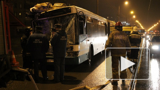 Автобус влетел в грузовик на проспекте Науки, пострадало 7 человек