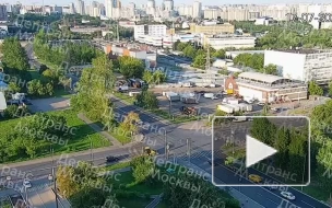 В Москве произошло столкновение двух грузовиков и мотоцикла