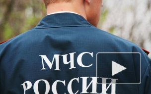 На Васильевском острове перевернулся самосвал с песком