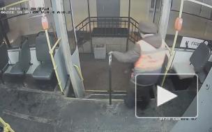 Росгвардия обеспечит безопасность в петербургских трамваях и троллебусах