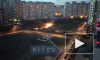 Видео: во дворе на Среднерогатской загорелась трава
