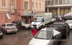 Вооруженный россиянин захватил заложников в банке в Могилёве