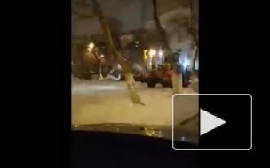 В Тюмени дорожные рабочие развеселили пользователей интернета необычной обработкой дороги