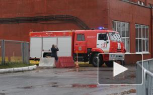 Дрифт, ретротехника и AcademeG: в Петербурге устроили гонки на пожарных машинах