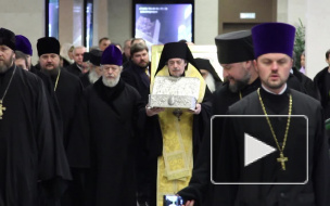 Очередь к Дарам волхвов в Петербурге стремительно растет