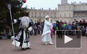 Всемирный Казачий Дед Мороз поздравил детей по-православному