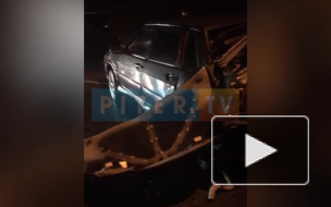 Видео: В Сертолово столкнулись "Опель" и ВАЗ", отечественному авто сильно повредило кузов   