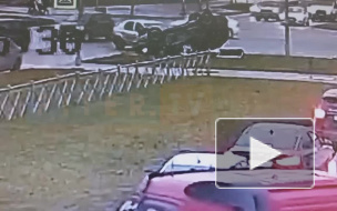 Видео: на проспекте Королева во время ДТП Nissan перевернулся на крышу 