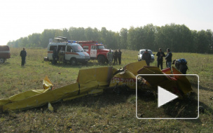 В челябинском аэропорту "Калачево" упал спортивный самолет, выполнявший фигуру высшего пилотажа, пилот погиб