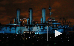 Крейсер Аврору раскрасили Нижегородские художники 