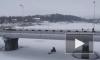 Блогер на вездеходе провалился под лёд на Ладожском озере
