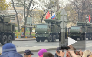 Парад Победы в Петербурге 9 мая закончился, но праздник продолжается; вечером салют