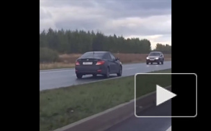 Видео: пьяный водитель выехал на встречку и устроил ДТП у аэропорта в Казани