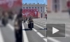 В Петербурге состоялся парад ретроавтомобилей с участием ветеранов и блокадников