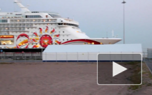 Пассажирский порт Петербурга начал летнюю навигацию с захода люксового судна