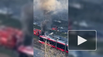 На проспекте Солидарности загорелся трамвай