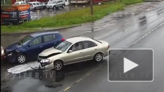 В посёлке Металлострой произошла авария с участием трёх машин